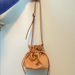 Tory Burch Kira Drawstring Bag in Devon Sand